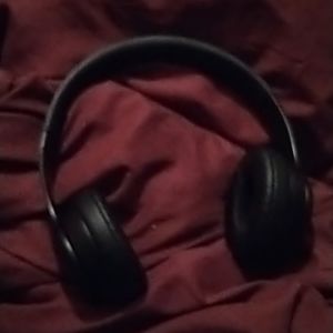 Beats Bluetooth wireless headphones